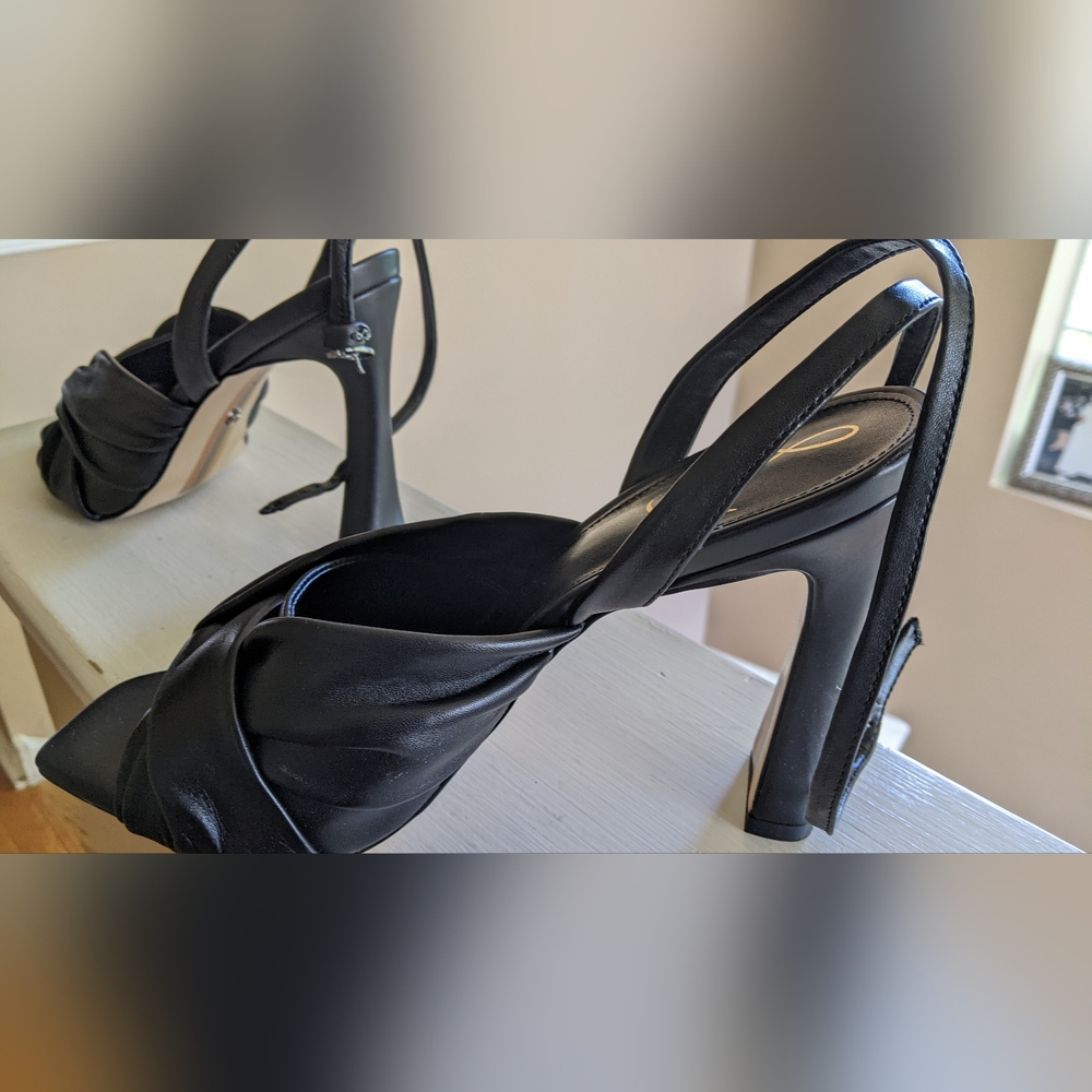 Shoes - Picture 6 of 6